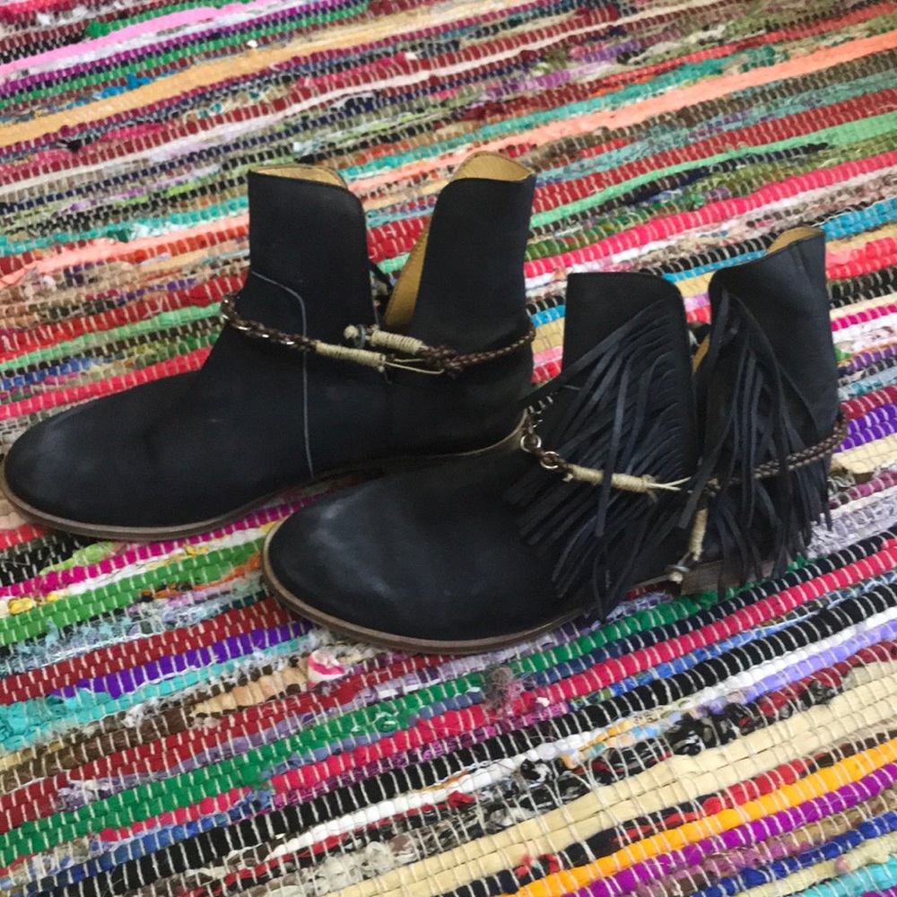 Matisse black booties